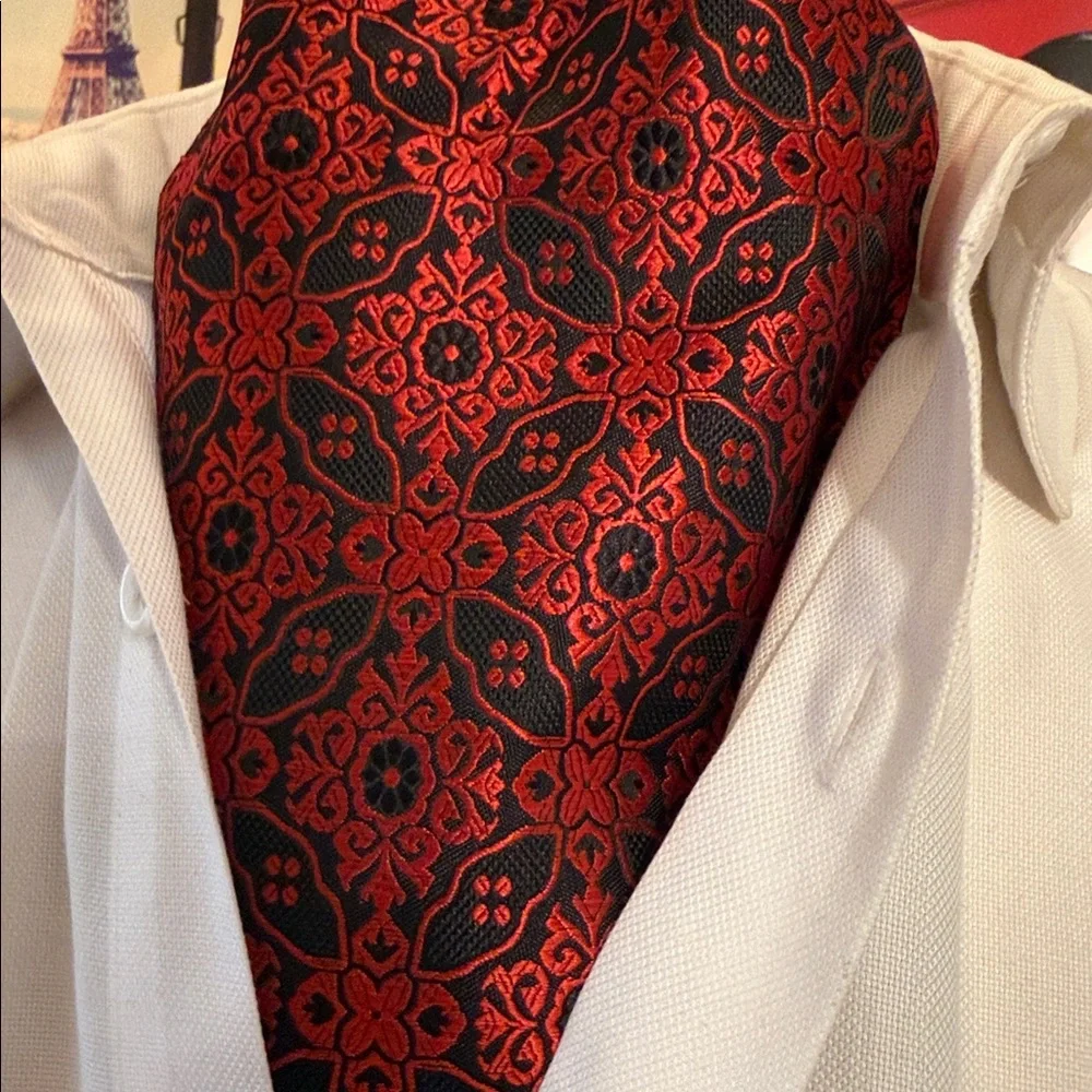 Elegant Red and Black Paisley Ascot Cravat